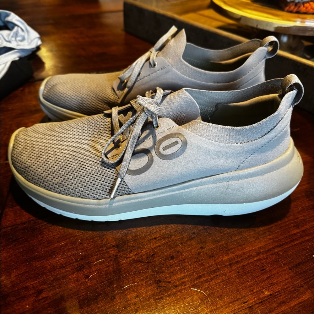 Oofos Light Gray Slip-On Knit Sneakers
